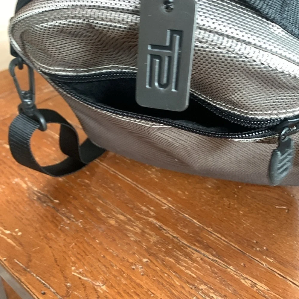 TUMI T2 Ballistic Silver and Black Camera Shoulder Crossbody Travel Bag 9x11x4